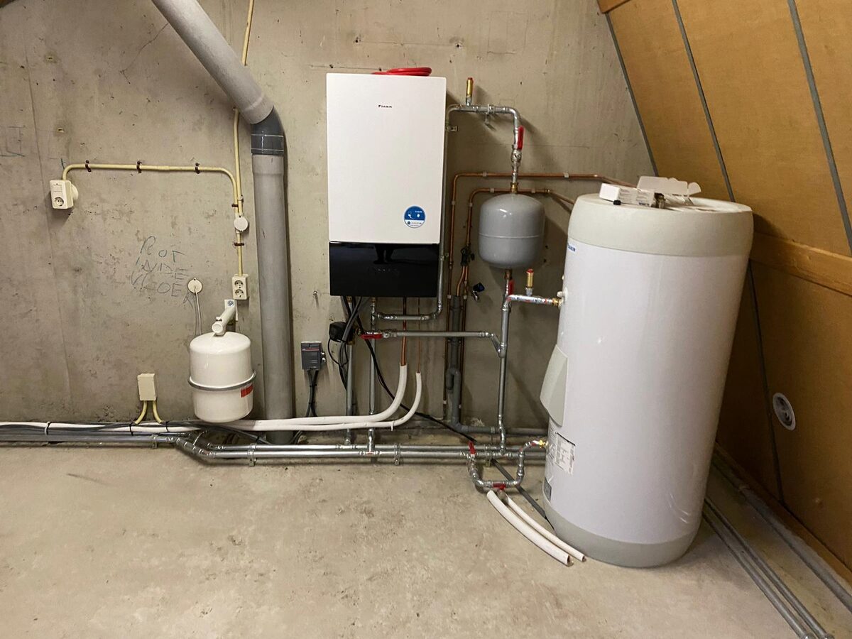 CV installatie met ketel en boiler